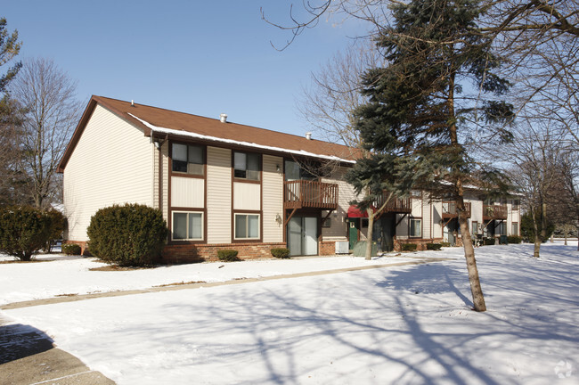 Primary Photo - Montrose Country Estates