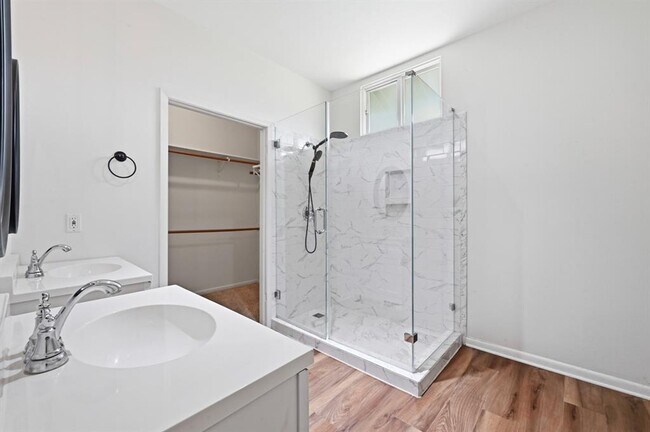 Building Photo - 12753 Burson Dr