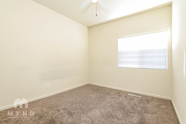 Building Photo - 5518 Spandrell Cir