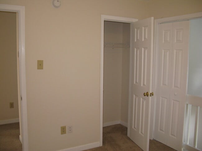Building Photo - 8100 Cypresstree Ln