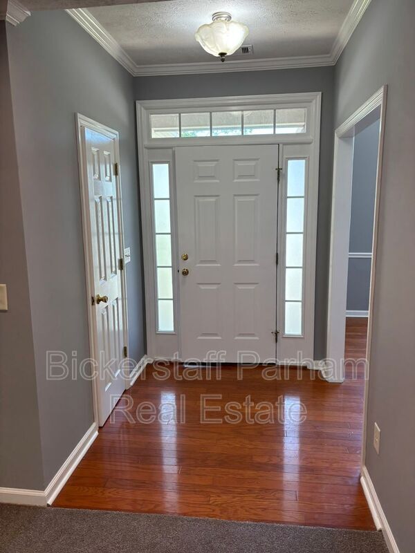 Building Photo - 1070 Watervalley Dr