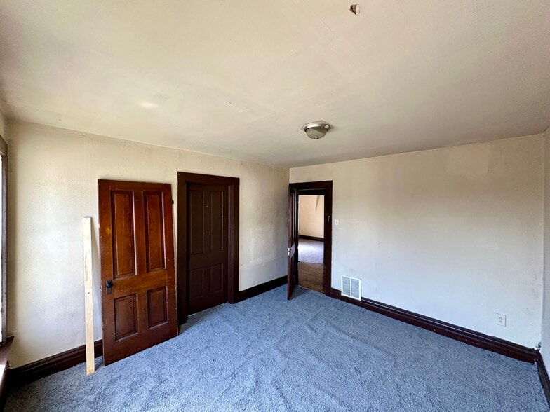 Building Photo - 413 Bartram Ave