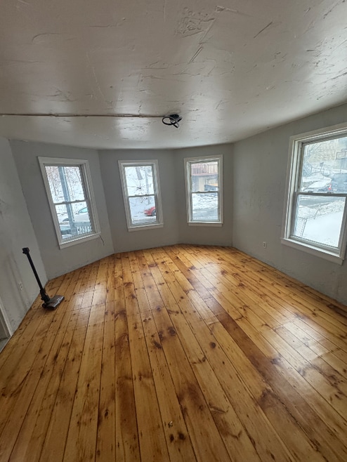 Building Photo - 74 Rodney St