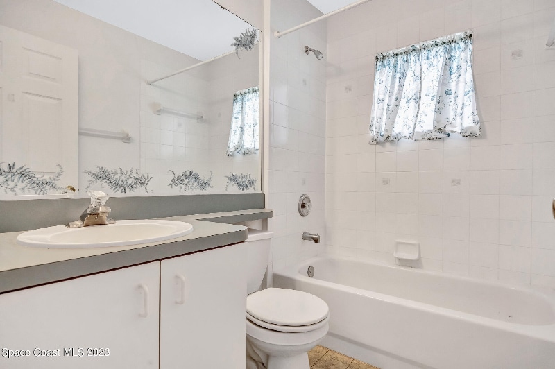 Building Photo - 958 Pine Creek Cir NE