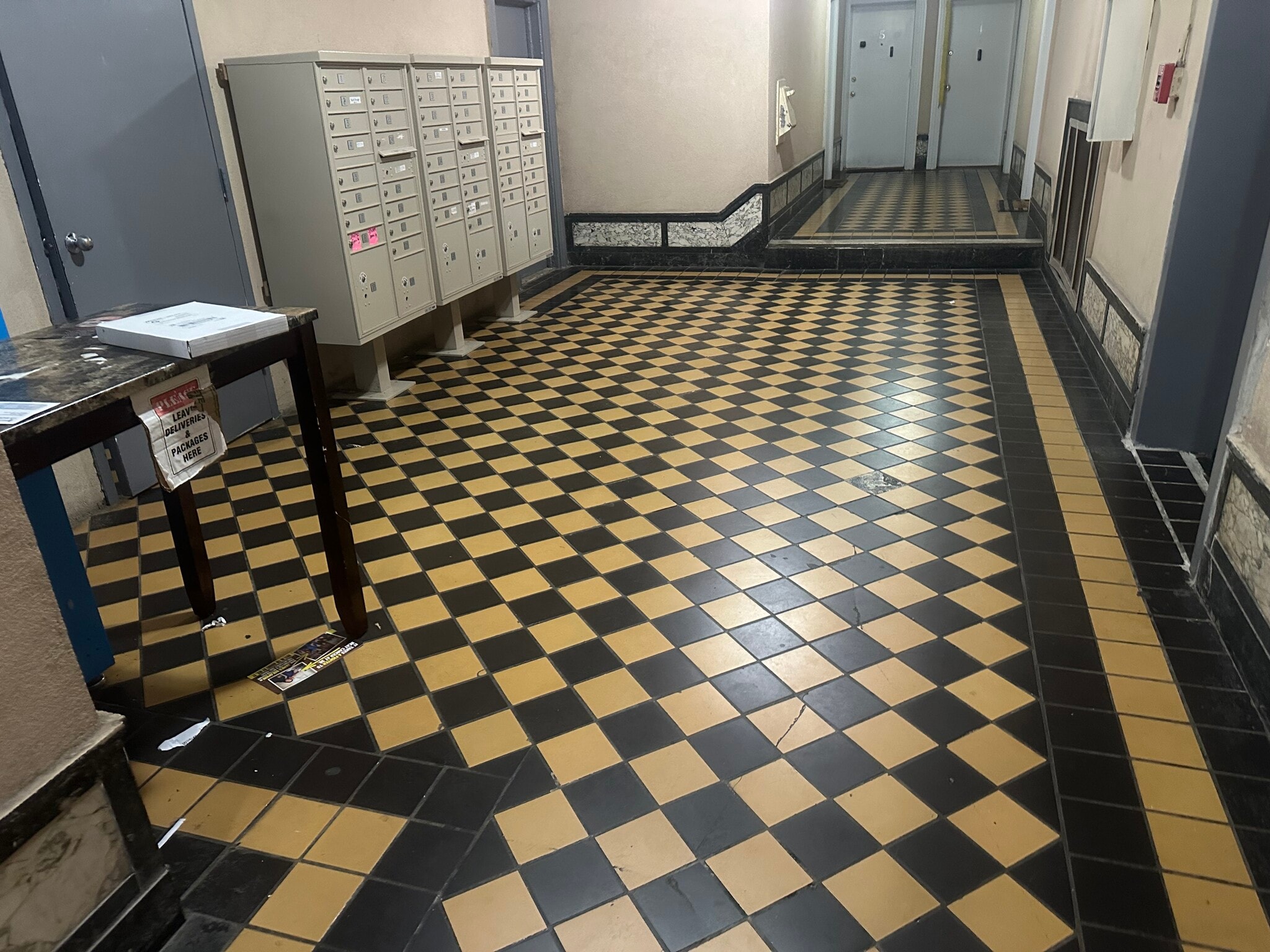 Building Photo - 115 Fairview Ave