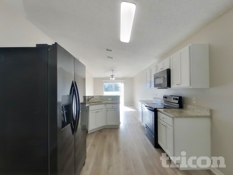 Building Photo - 4468 Woodley Creek Rd