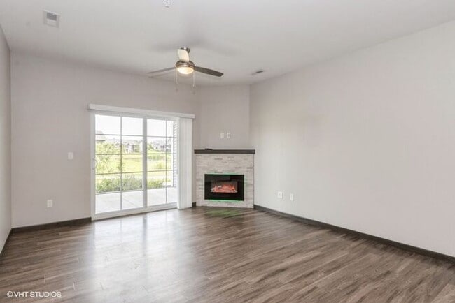 Building Photo - $1,250 | 1 Bedroom, 1 Bathroom Condo | Dog Friendly* | Sublease* | Available for an April 1st, 20...