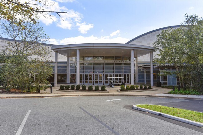 Building Photo - 10201 Grosvenor Pl