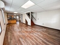 Building Photo - 115 E Bald Eagle St