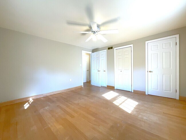 Building Photo - 1104/06 E Glendale Ave