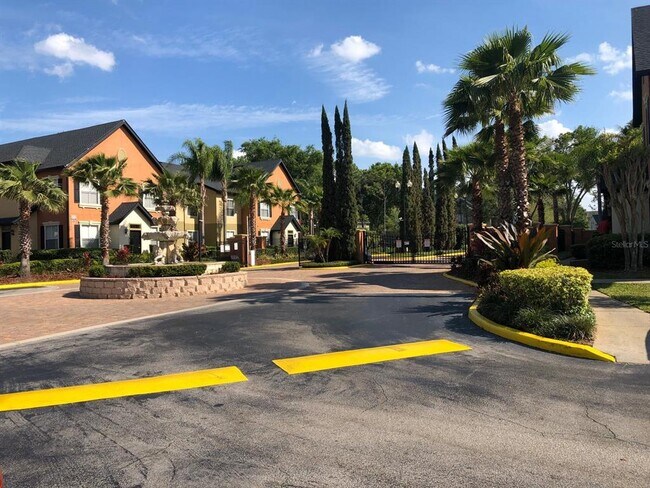 Building Photo - 6033 Westgate Dr