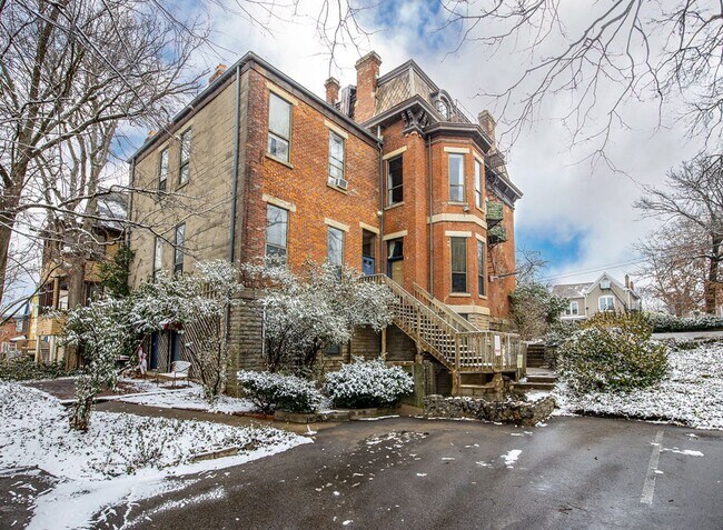 Building Photo - Corryville Condo_ Heat Paid