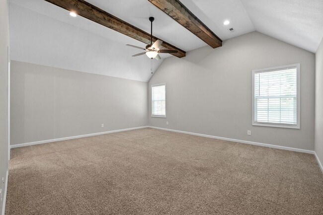 Building Photo - Pet Friendly Four Bedroom!