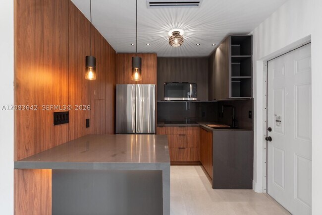 Building Photo - 401 NW 81st St.