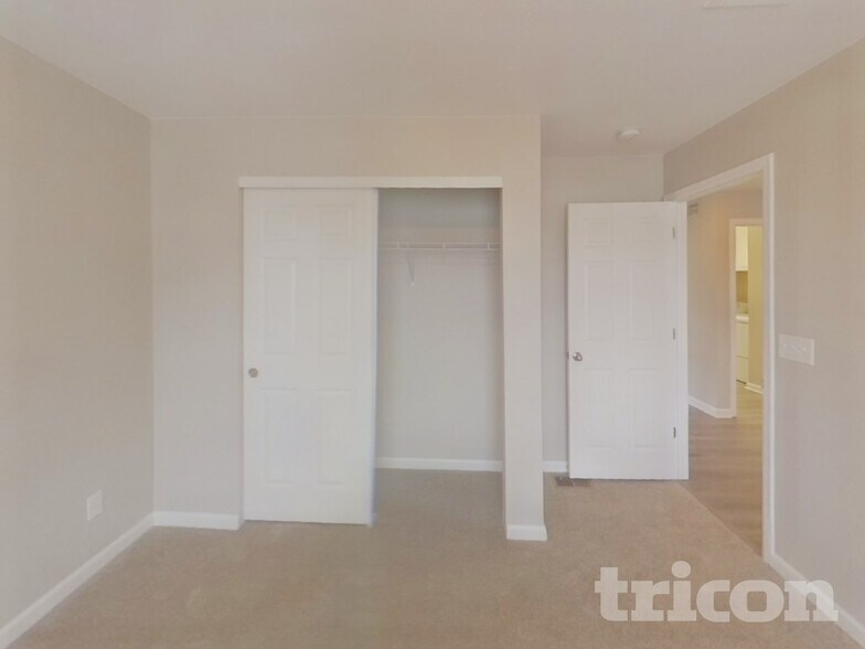 Building Photo - 1156 Raindrop Way