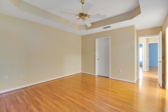 Building Photo - 366 Bay Tree Dr