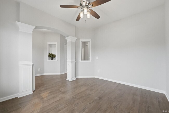 Building Photo - 12502 Speranza Dr