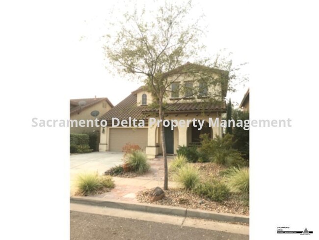 Building Photo - Gorgeous 4bed/3bathroom Home in West Sac