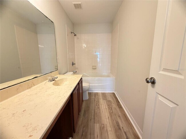 Building Photo - 246 Canna Dr