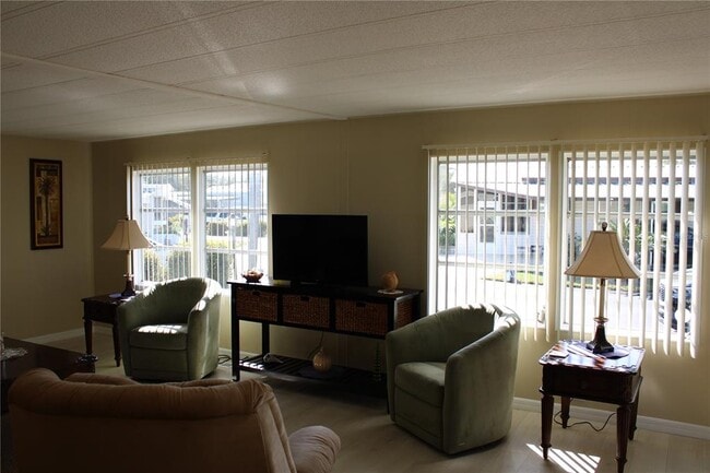 Building Photo - 5316 53rd Ave E