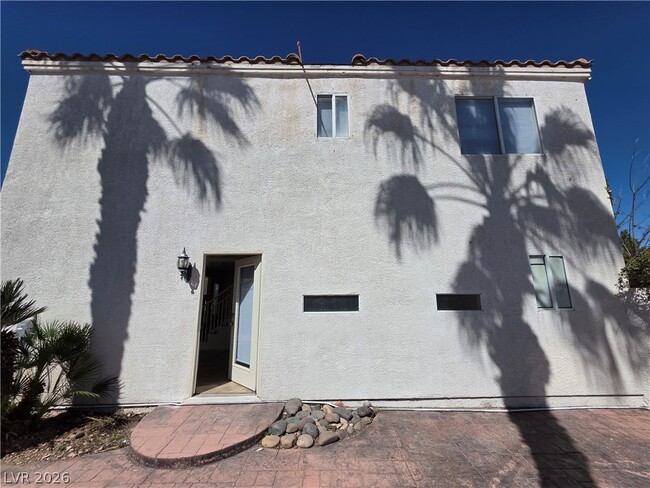 Building Photo - 8829 Cornwall Glen Ave