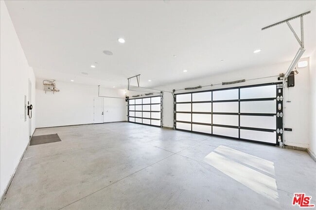 Building Photo - 5757 Hoback Glen Rd