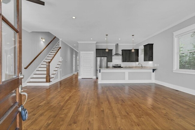 Building Photo - 1109 Cecilia Ave