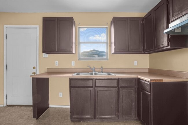 Building Photo - 14119 Fawn Dr