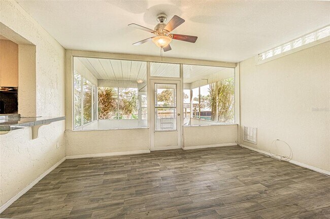 Building Photo - 4149 Floramar Terrace