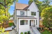 Building Photo - 538 Park Dr NE