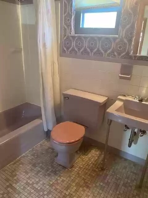 Building Photo - 799 Greenfield Ave