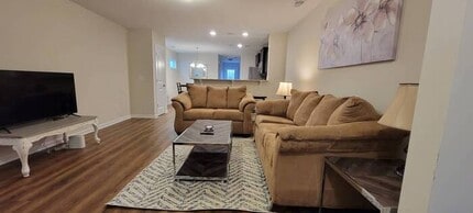 Building Photo - Furnished rental