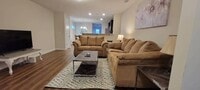 Building Photo - Furnished rental