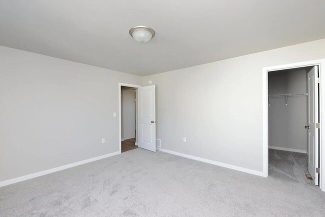 Building Photo - 1265 Jill Dr W