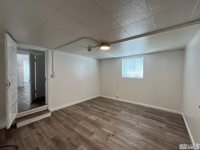 Building Photo - 1027 1/2 W 2nd Street Unit
