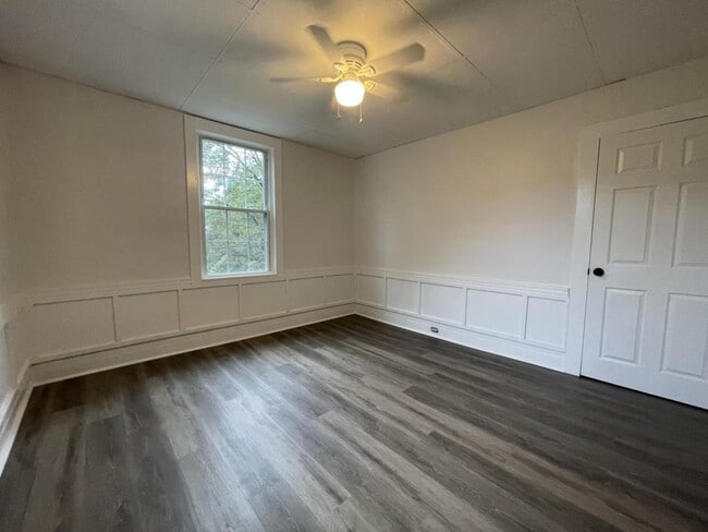 Building Photo - 407 Connecticut Ave