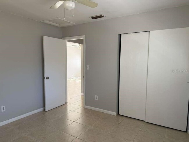 Building Photo - 5793 Oleander Dr