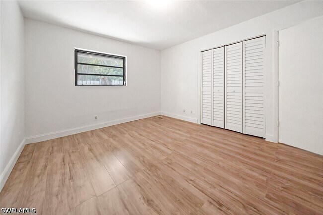 Building Photo - 5078 Amber Ln