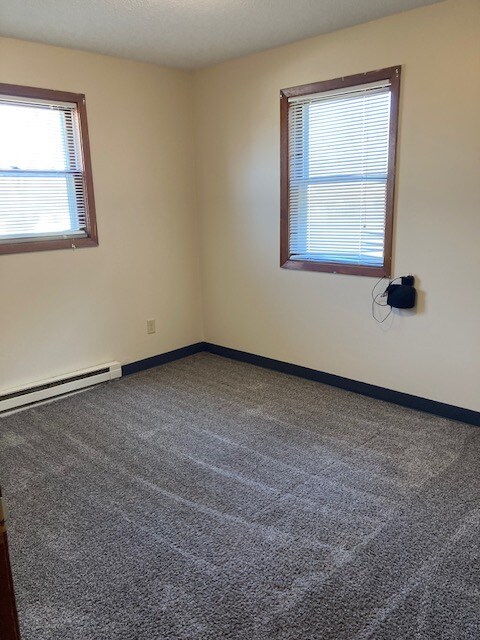 Building Photo - 1812 E 6th St