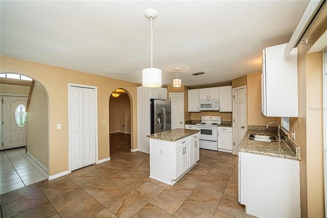 Building Photo - 3838 Stonefield Dr