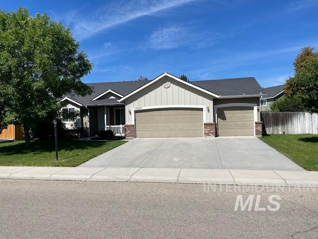 Primary Photo - 17253 N Cody Ave