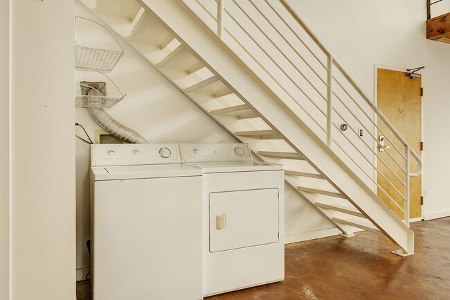 Building Photo - 755 Florida St