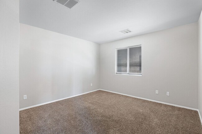 Building Photo - Large two story home in San Tan Heights!