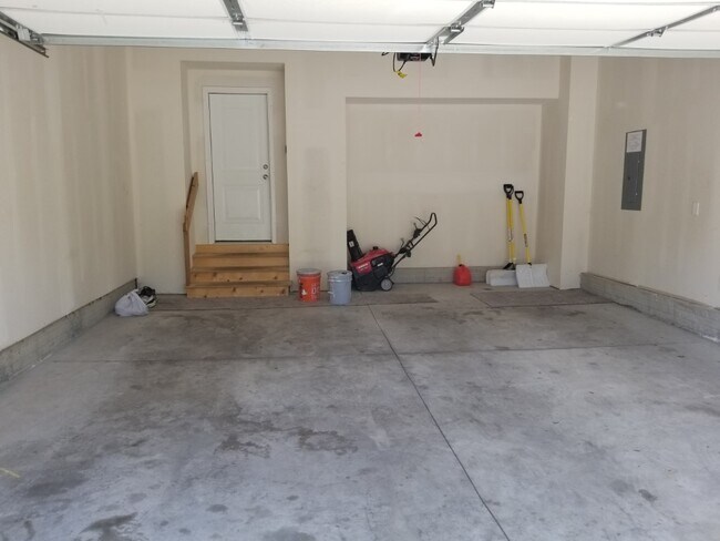 2 Car Garage - 1036 66th St