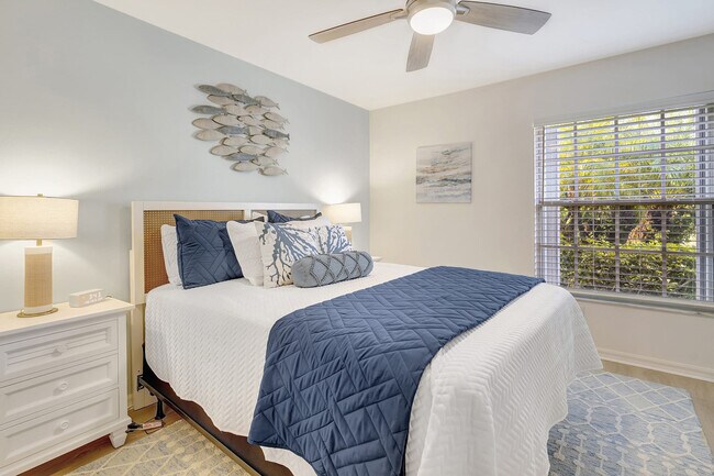 Building Photo - 6726 Sloane Pl