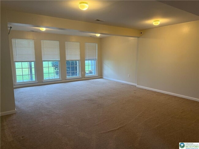 Building Photo - 4046 Clubhouse Ct