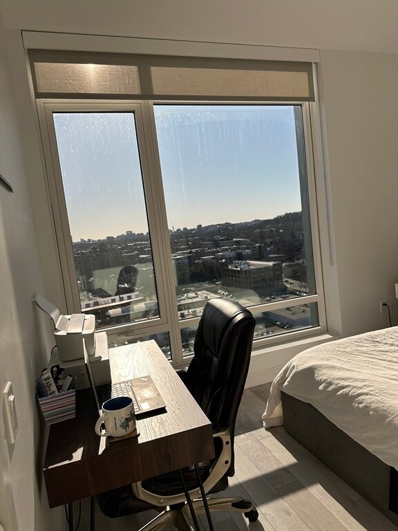 Building Photo - 125 Guest St