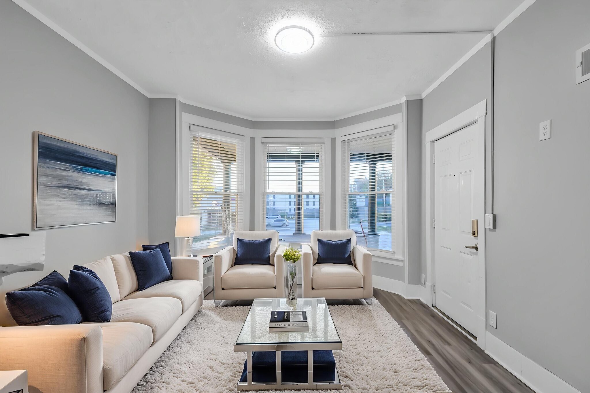 Building Photo - 3860 Dodge St