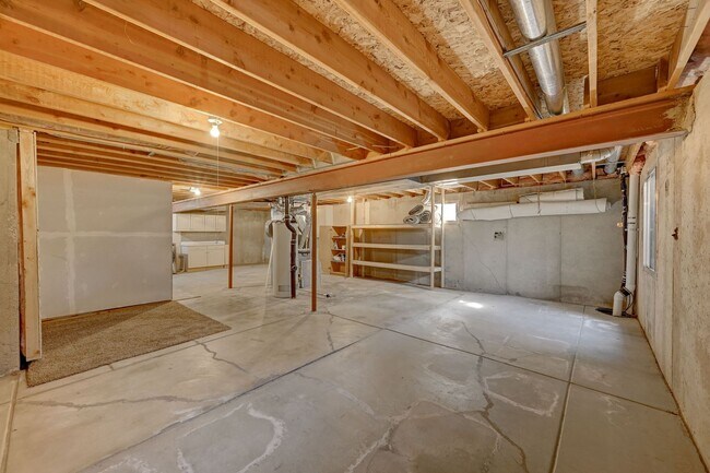 Building Photo - 1625 Flint Ct