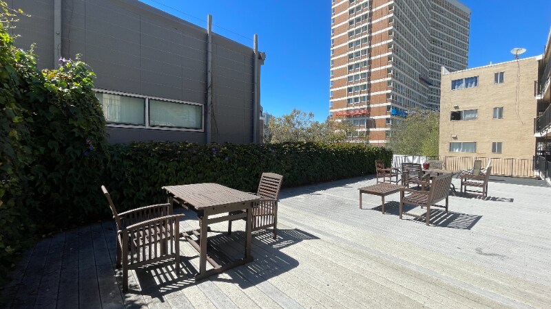 Building Photo - 140 Montecito Ave